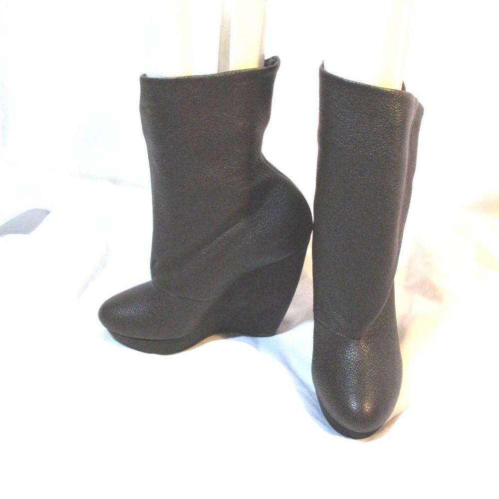 BALENCIAGA LEATHER WEDGE Bootie Ankle Boot Shoe - Picture 1 of 10
